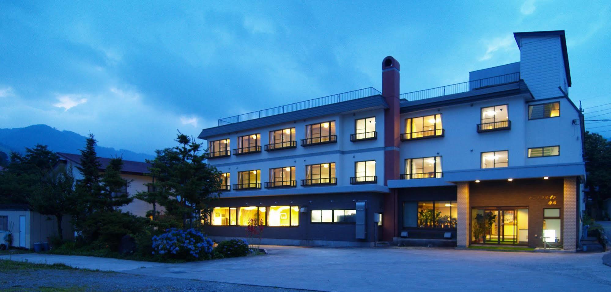 Central Inn Hakuba Kültér fotó